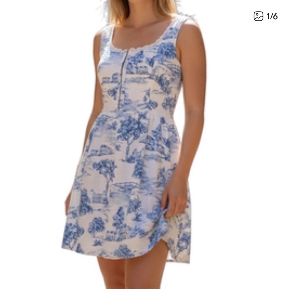 Blue and White Sleeveless Dress - Picture 7 of 8